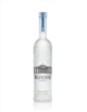 Vodka polacca prodotta con ingredienti purissimi, distillazione tradizionale e packaging elegante,  caratteristiche che l'hanno  resa un simbolo del lusso.  Ha come principale ingrediente una particolare segale, che cresce solo nelle pianure della regione Mazovia. 4 le fasi di distillazione, 11 i filtraggi, 33 i controlli di qualità eseguiti prima di dare il “via libera” al prodotto. Aroma con accenni di vaniglia e panna, gusto rotondo e vellutato.
Vodka polacca prodotta con ingredienti purissimi, distillazione tradizionale e packaging elegante,  caratteristiche che l'hanno  resa un simbolo del lusso.  Ha come principale ingrediente una particolare segale, che cresce solo nelle pianure della regione Mazovia. 4 le fasi di distillazione, 11 i filtraggi, 33 i controlli di qualità eseguiti prima di dare il “via libera” al prodotto. Aroma con accenni di vaniglia e panna, gusto rotondo e vellutato.
