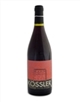 Vino dal colore rosso granato intenso. Al naso si presenta complesso e speziato con belle note di amarena e frutti di bosco. In bocca è solido e profondo con un elegante forza tannica che allunga le sensazioni nel finale.