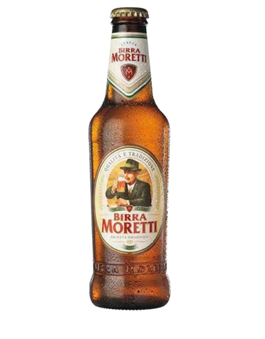 Birra Moretti in oltre 150 anni di storia ha saputo conquistare
sempre nuovi appassionati ed estimatori e, passo dopo passo, è
diventata una delle birre più conosciute e consumate in Italia. Birra
Moretti è una classica lager italiana a bassa fermentazione dal
gusto beverino dissetante ed estremamente “sincera”.
E’ una birra “antica” frutto di un processo produttivo rimasto quasi
del tutto invariato fin dal 1859. Sin da allora infatti Birra Moretti
offre “sinceramente” ai propri consumatori il proprio inconfondibile
gusto. Per la sua produzione i mastri birrai utilizzano materie prime
di prima qualità, tra cui una miscela di luppoli pregiati che le donano
un aroma fine ed unico e un tono di amaro moderato. Il contenuto
alcolico di 4,6° la rende adatta a qualsiasi momento della giornata.
 MORETTI