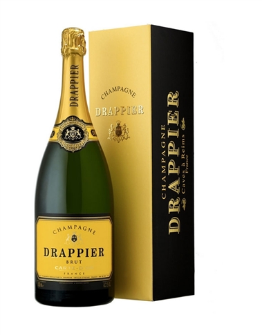 La 'Cuvée' Carte d'Or è l'espressione dello stile Drappier. Con un rapporto
Pinot Noir molto alto, possiamo quasi gustare un Blanc de Noirs. Champagne
un aroma ricco, si apre ad aromi di frutti di pietra come
vigna pesca bianca. Un tocco di spezie annuncia bocca potente
    Buona complessità e champagne vinoso con un tocco di gelatina
caratteristica mele cotogne. DRAPPIER URVILLE